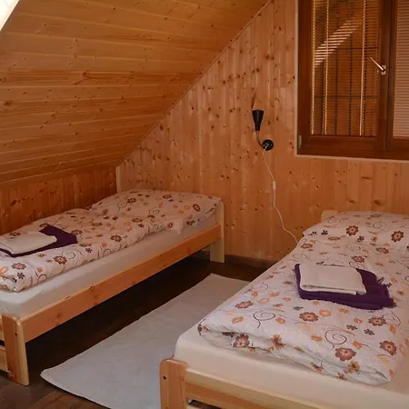 Pensjonat Sklep Sv. Urbana 3*