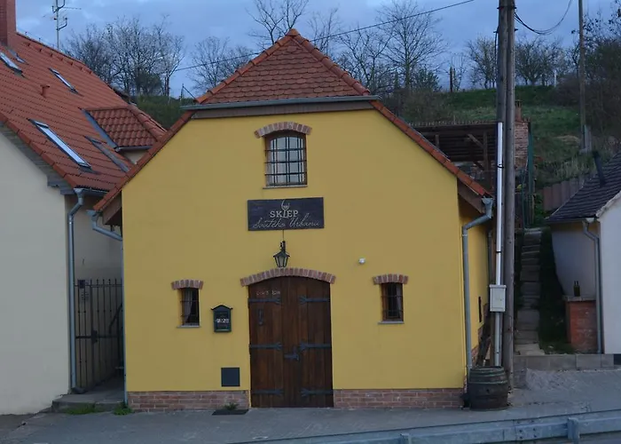 Sklep Sv. Urbana 3*
