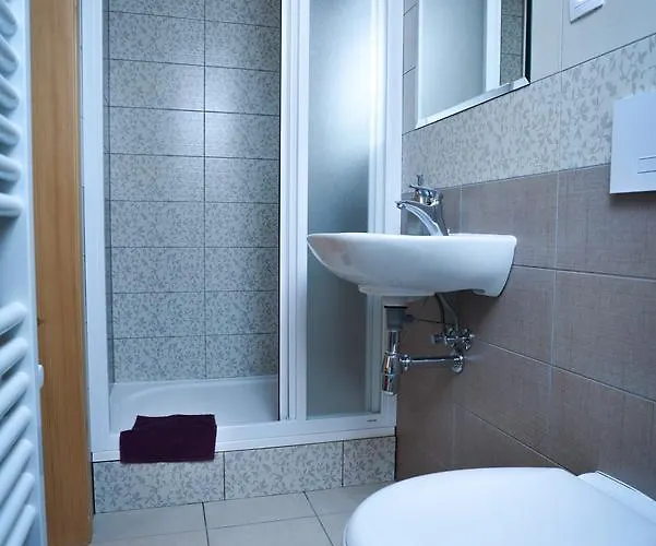 Sklep Sv. Urbana 3*